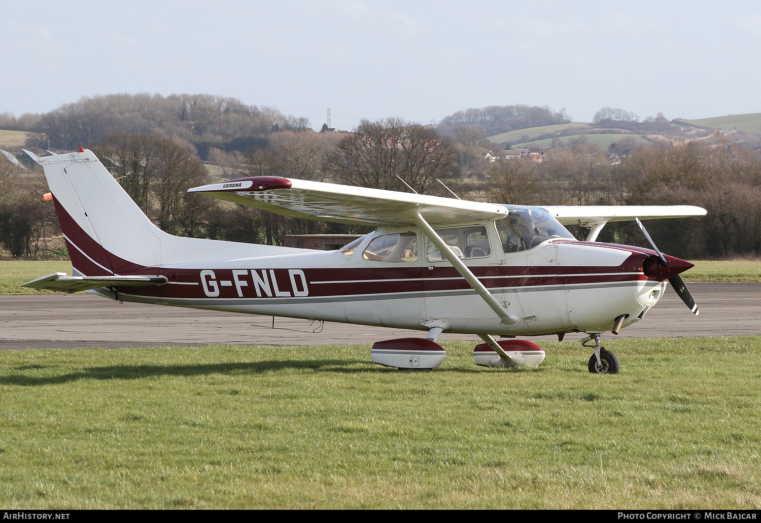 Aircraft Photo of G-FNLD | Cessna 172N | AirHistory.net #442698