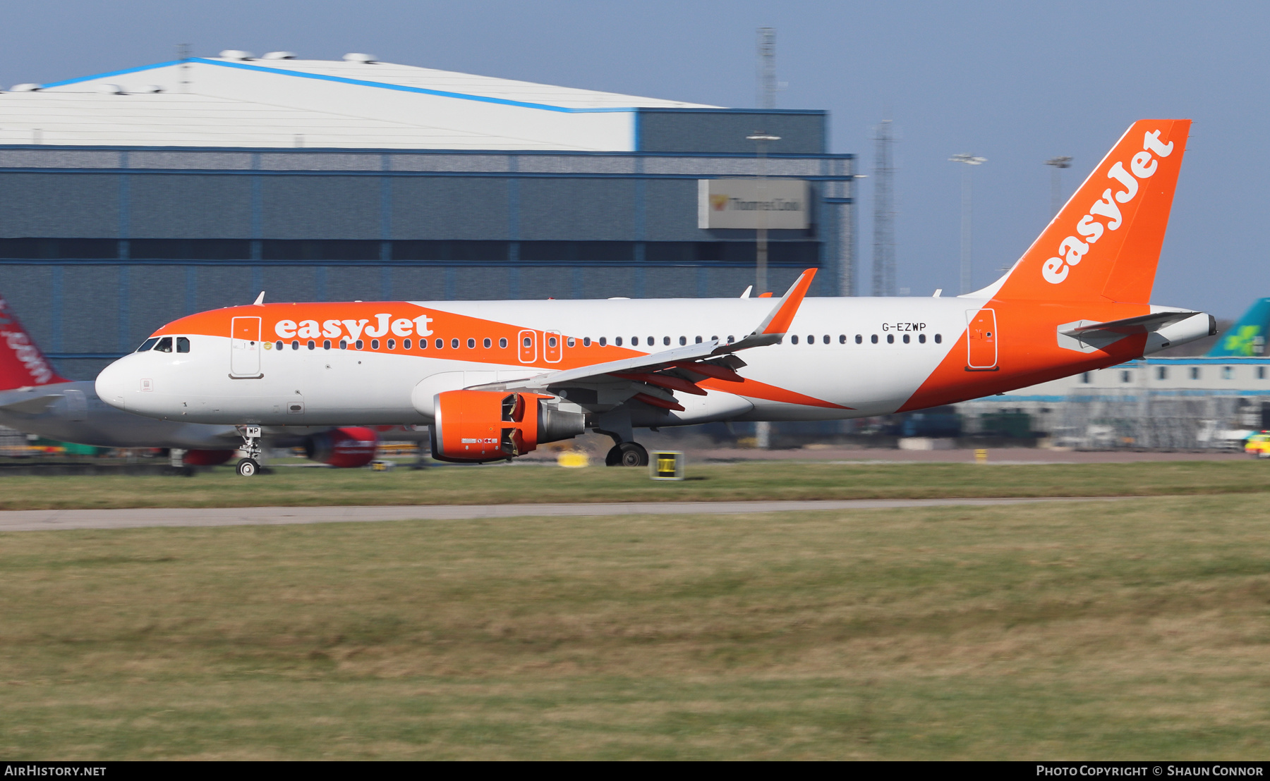Aircraft Photo of G-EZWP | Airbus A320-214 | EasyJet | AirHistory.net #442704