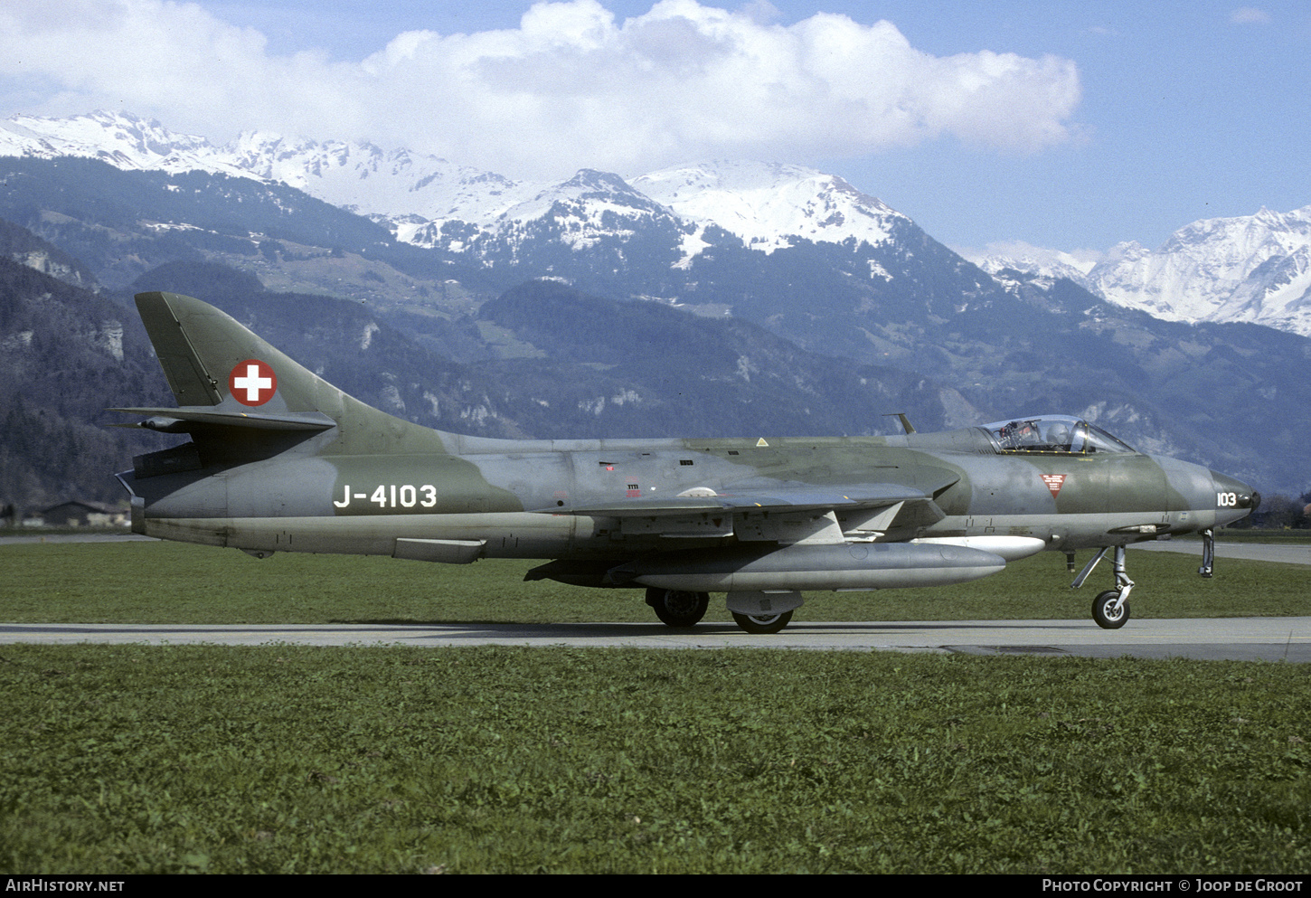 Aircraft Photo of J-4103 | Hawker Hunter F58A | Switzerland - Air Force | AirHistory.net #442758