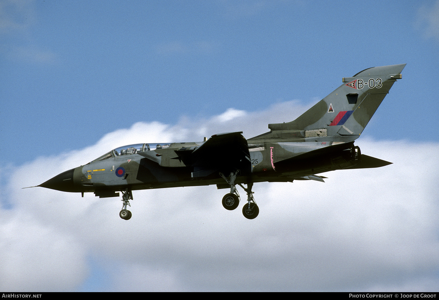 Aircraft Photo of ZA325 | Panavia Tornado GR1 | UK - Air Force | AirHistory.net #442759