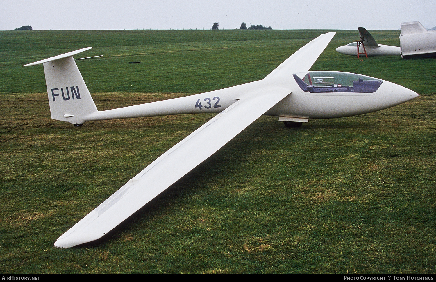 Aircraft Photo of G-CFUN / BGA3537 | Schleicher ASW-20CL | AirHistory.net #442798