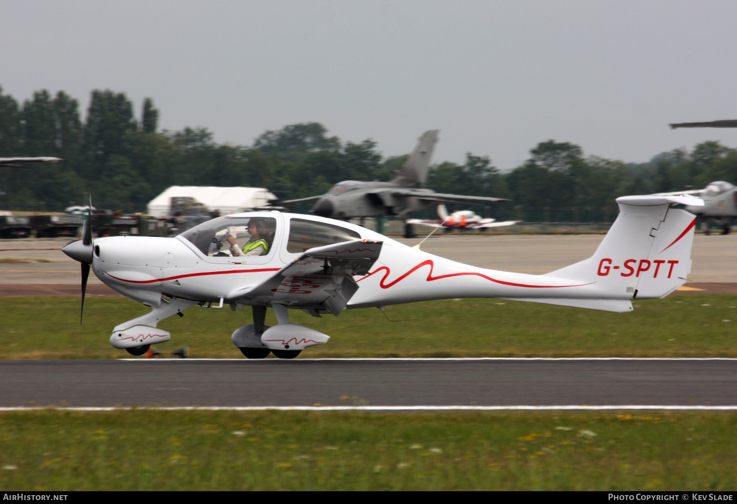 Aircraft Photo of G-SPTT | Diamond DA40D Diamond Star TDI | AirHistory.net #443010