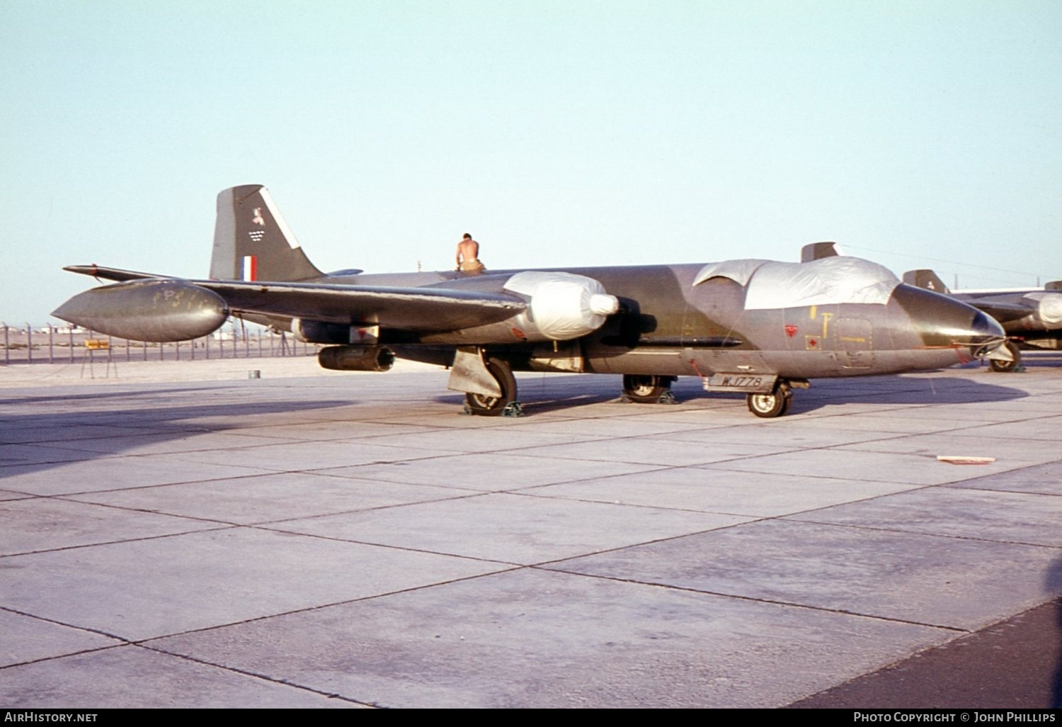 Aircraft Photo of WJ778 | English Electric Canberra B.16 | UK - Air Force | AirHistory.net #443101