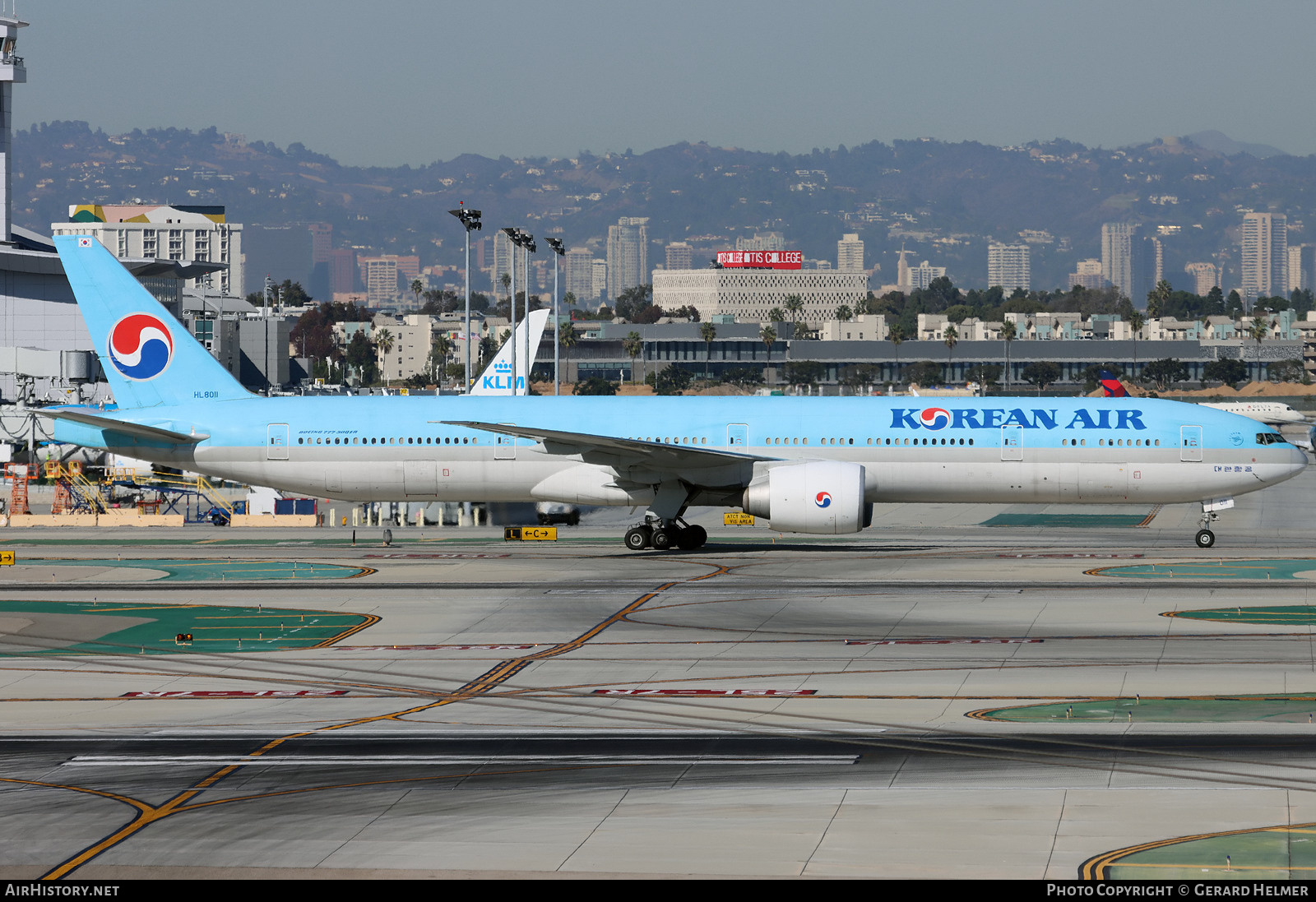 Aircraft Photo of HL8011 | Boeing 777-3B5/ER | Korean Air | AirHistory.net #443142