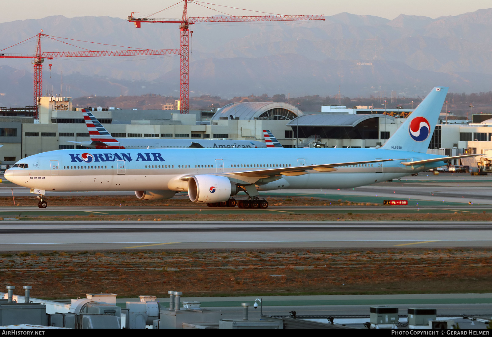 Aircraft Photo of HL8250 | Boeing 777-3B5/ER | Korean Air | AirHistory.net #443185