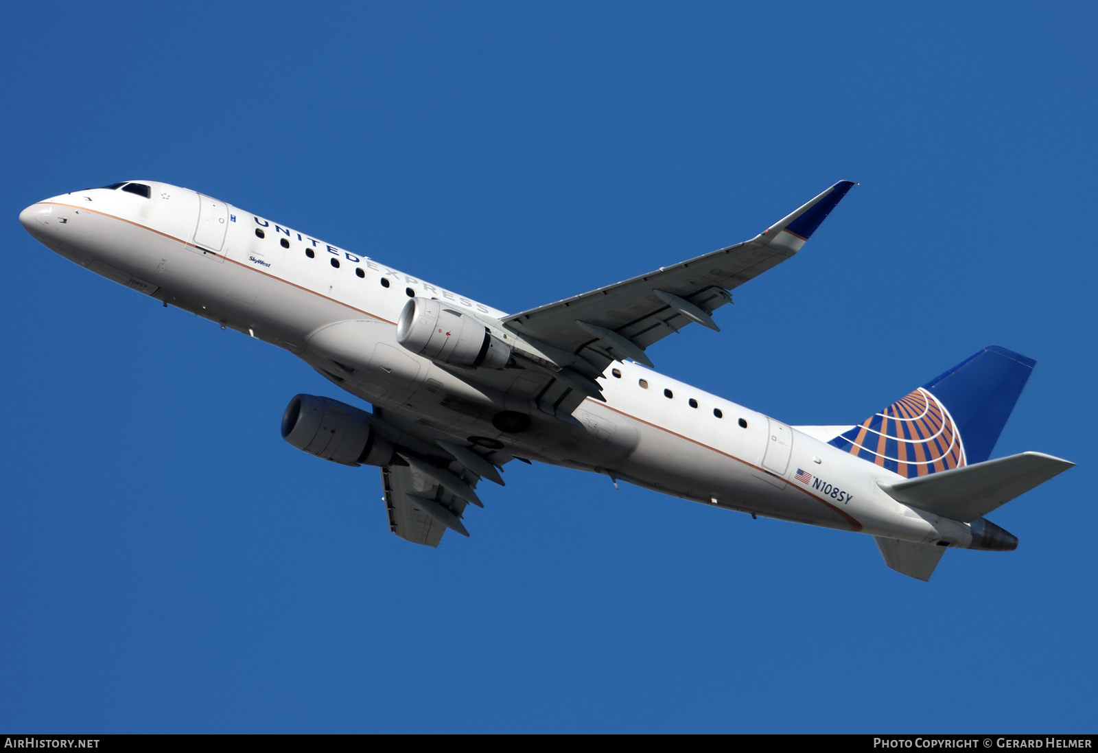 Aircraft Photo of N108SY | Embraer 175LR (ERJ-170-200LR) | United Express | AirHistory.net #443191