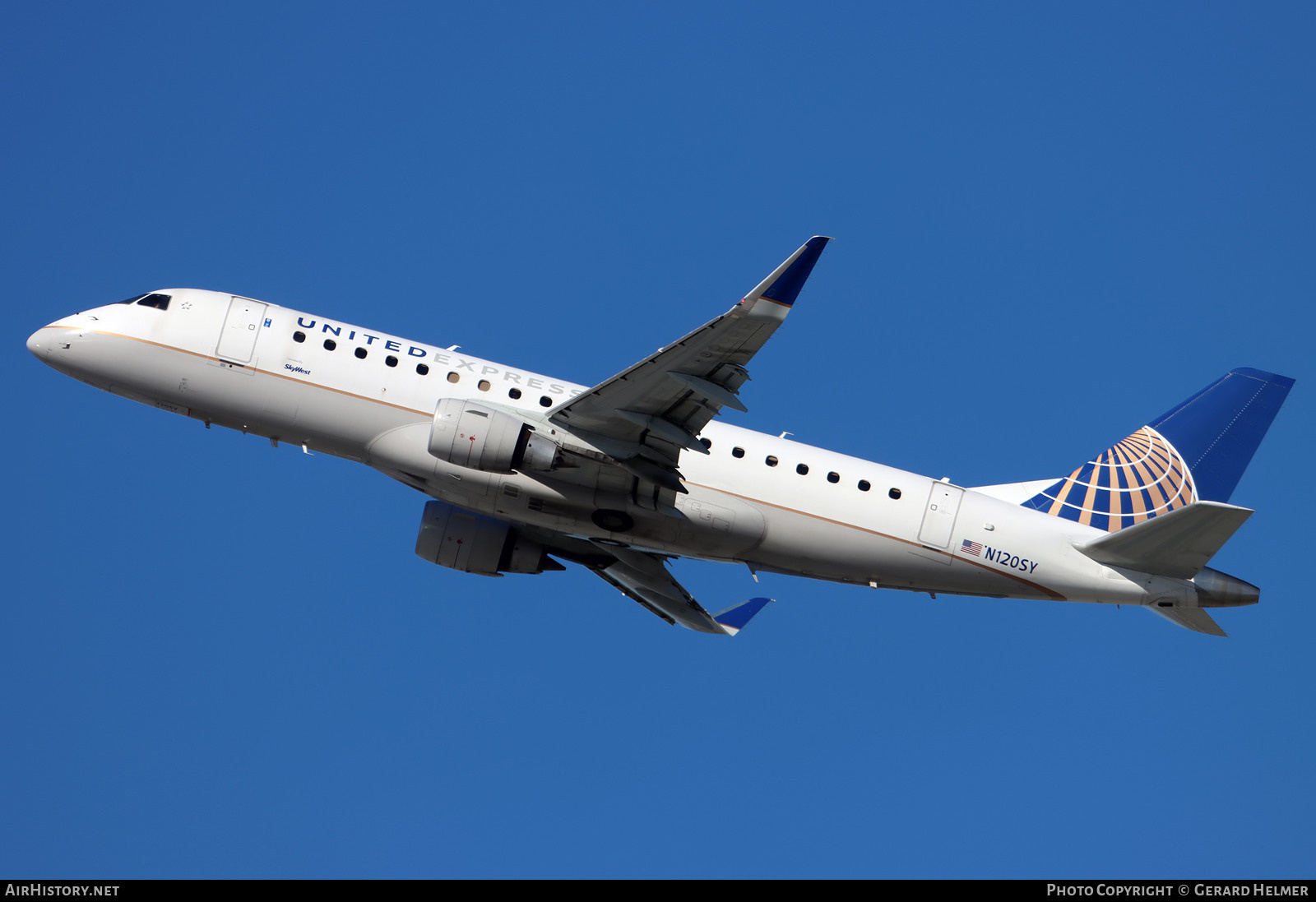 Aircraft Photo of N120SY | Embraer 175LR (ERJ-170-200LR) | United Express | AirHistory.net #443207