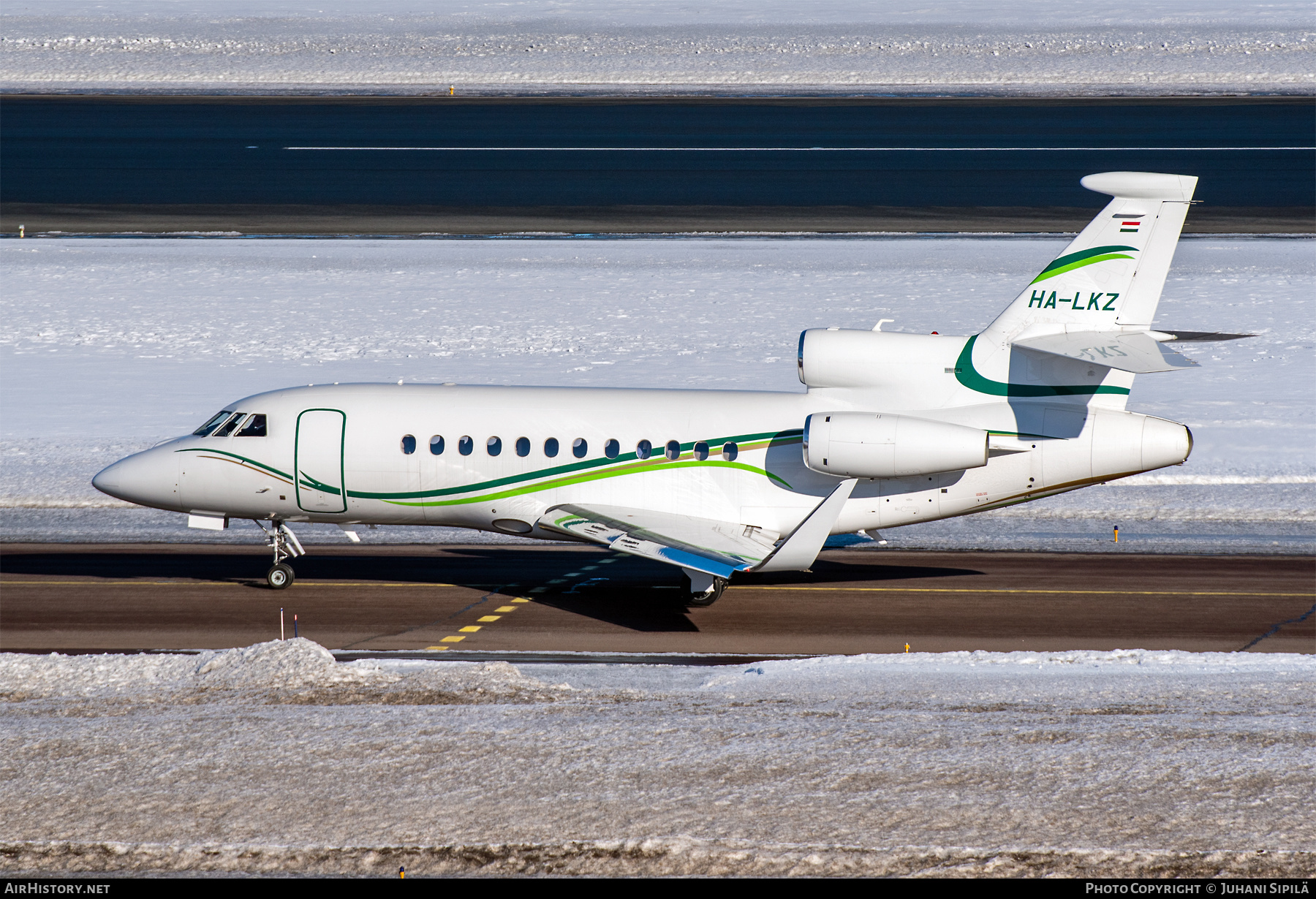 Aircraft Photo of HA-LKZ | Dassault Falcon 900LX | AirHistory.net #443215