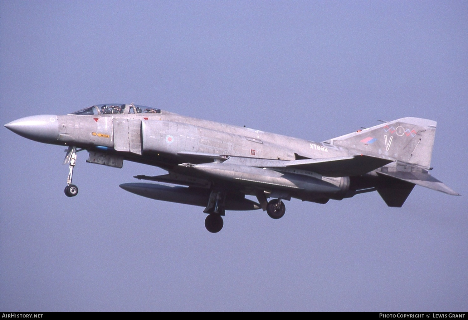 Aircraft Photo of XT892 | McDonnell Douglas F-4M Phantom FGR2 | UK - Air Force | AirHistory.net #443287