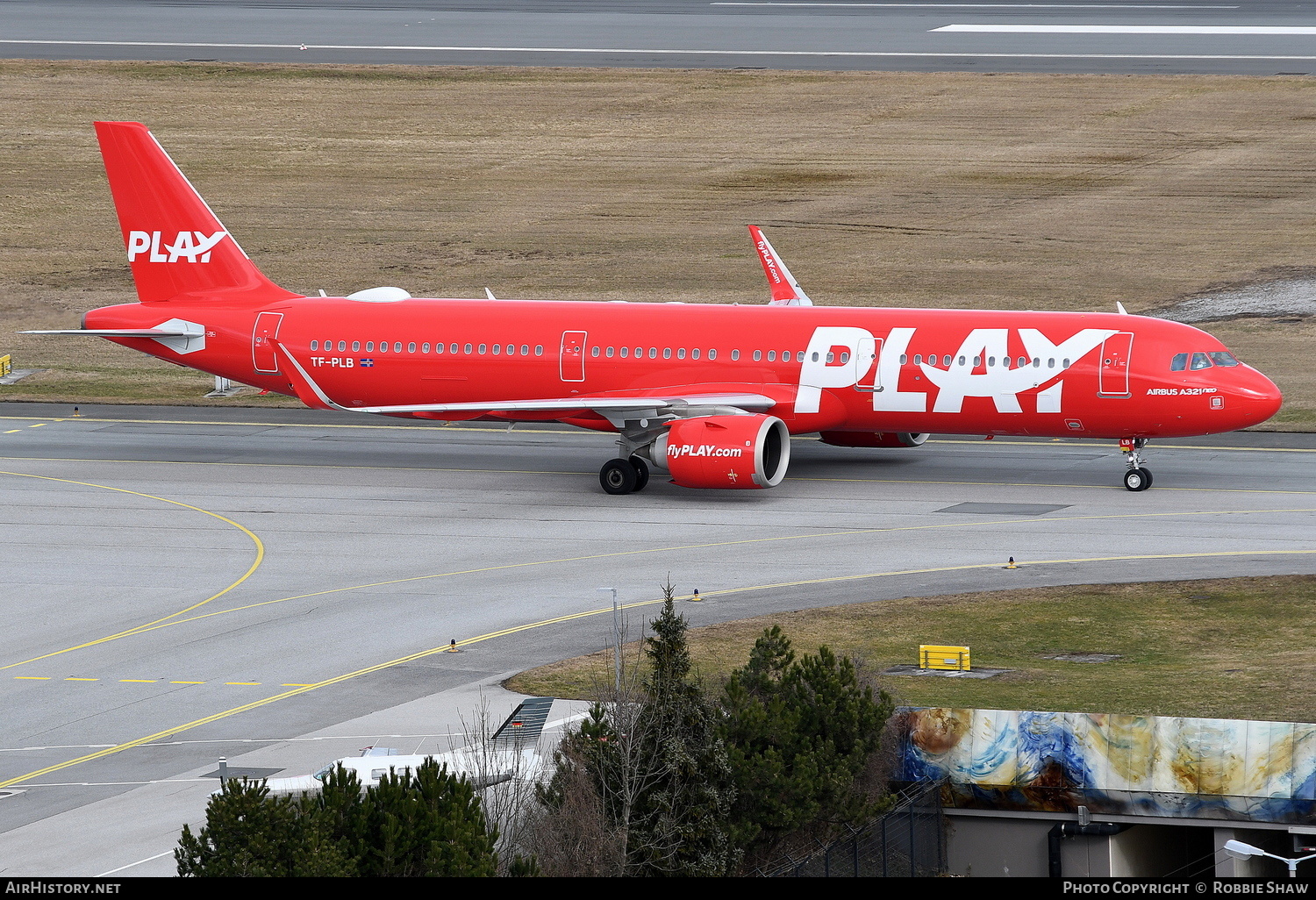 Aircraft Photo of TF-PLB | Airbus A321-251N | Play | AirHistory.net #443343