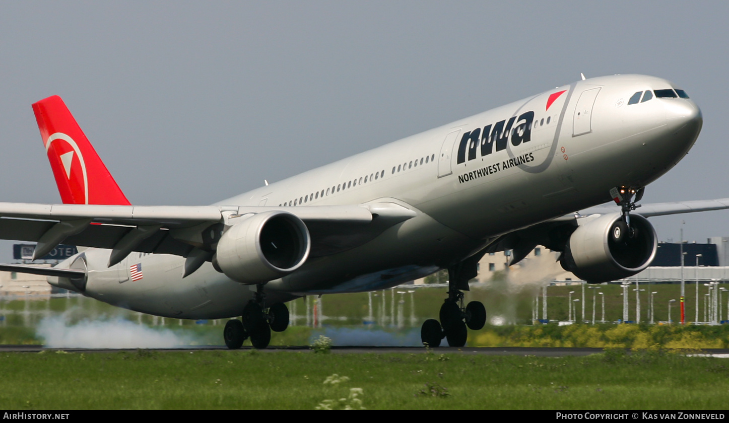Aircraft Photo of N808NW | Airbus A330-323 | Northwest Airlines | AirHistory.net #443392