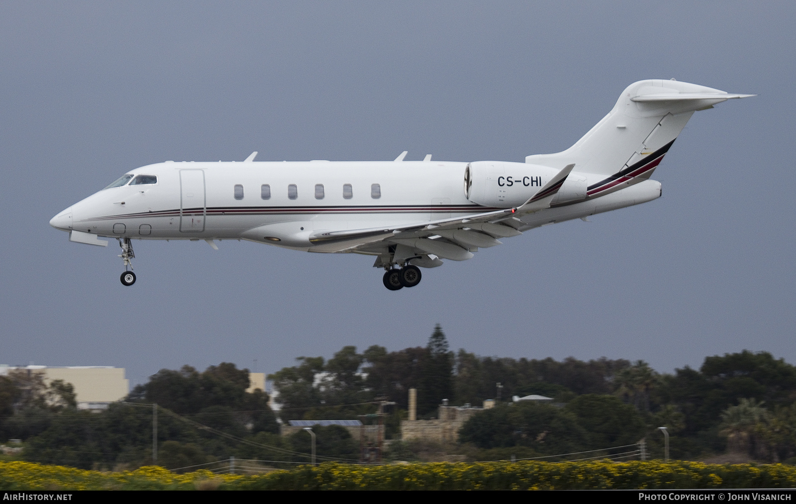 Aircraft Photo of CS-CHI | Bombardier Challenger 350 (BD-100-1A10) | AirHistory.net #443480
