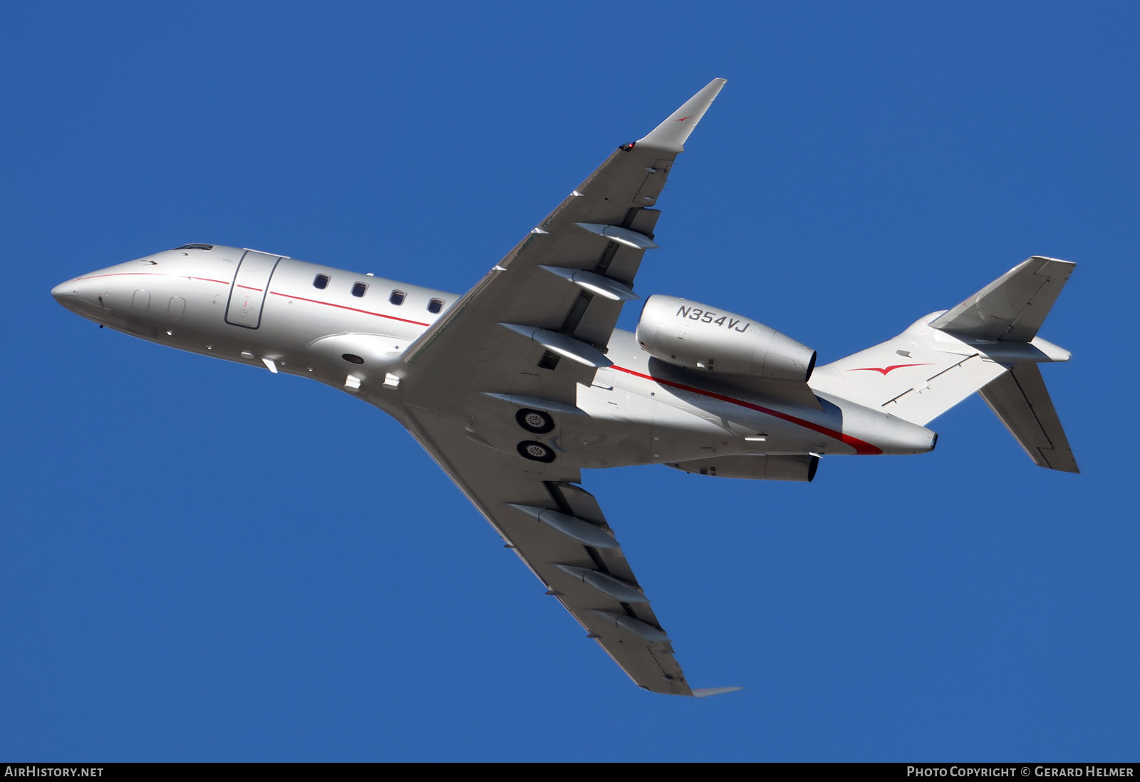 Aircraft Photo of N354VJ | Bombardier Challenger 350 (BD-100-1A10) | VistaJet | AirHistory.net #443506