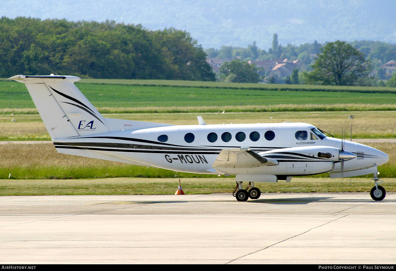 Aircraft Photo of G-MOUN | Raytheon B200 King Air | Executive Air | AirHistory.net #443533