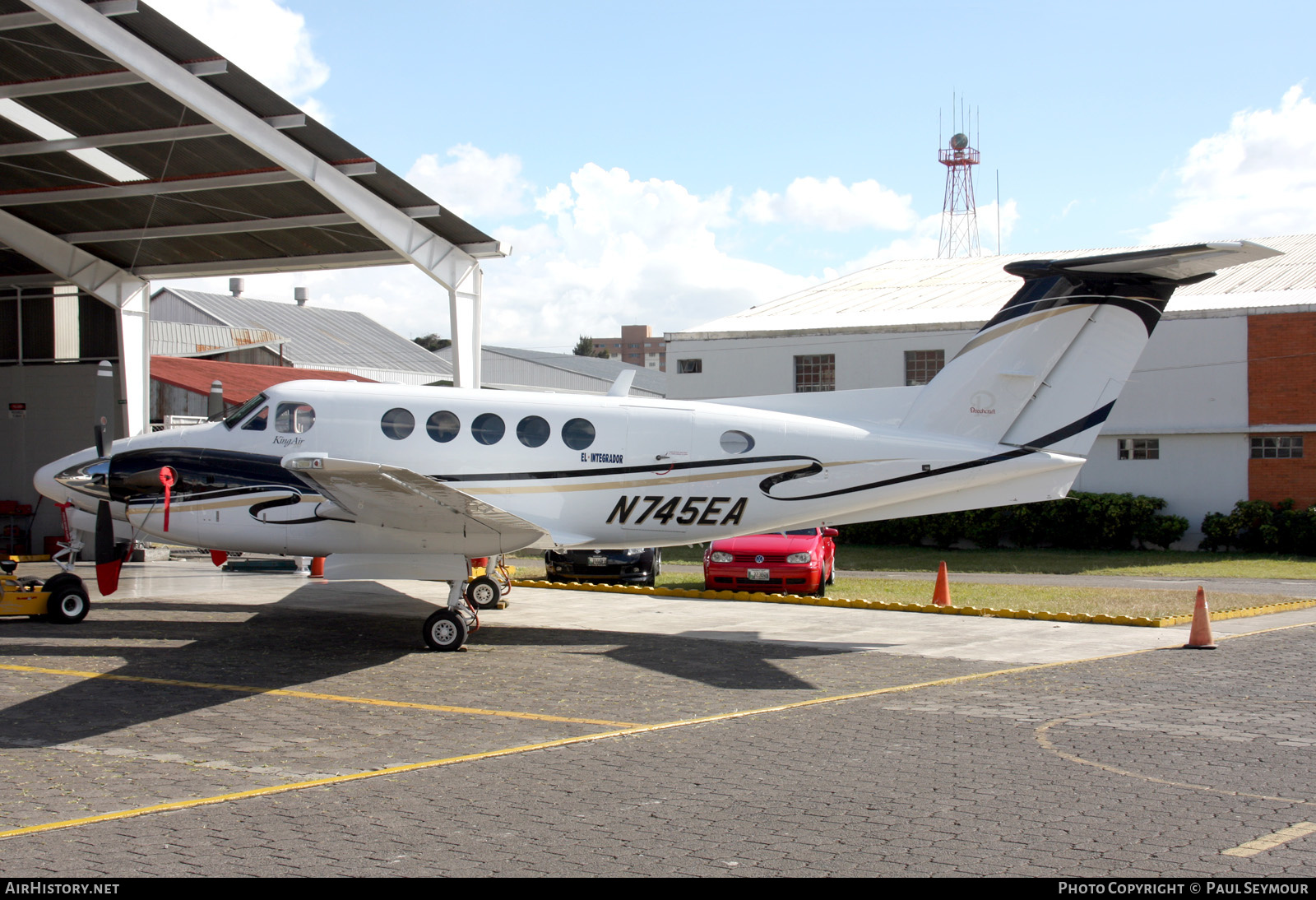 Aircraft Photo of N745EA | Raytheon B200 King Air | AirHistory.net #443543