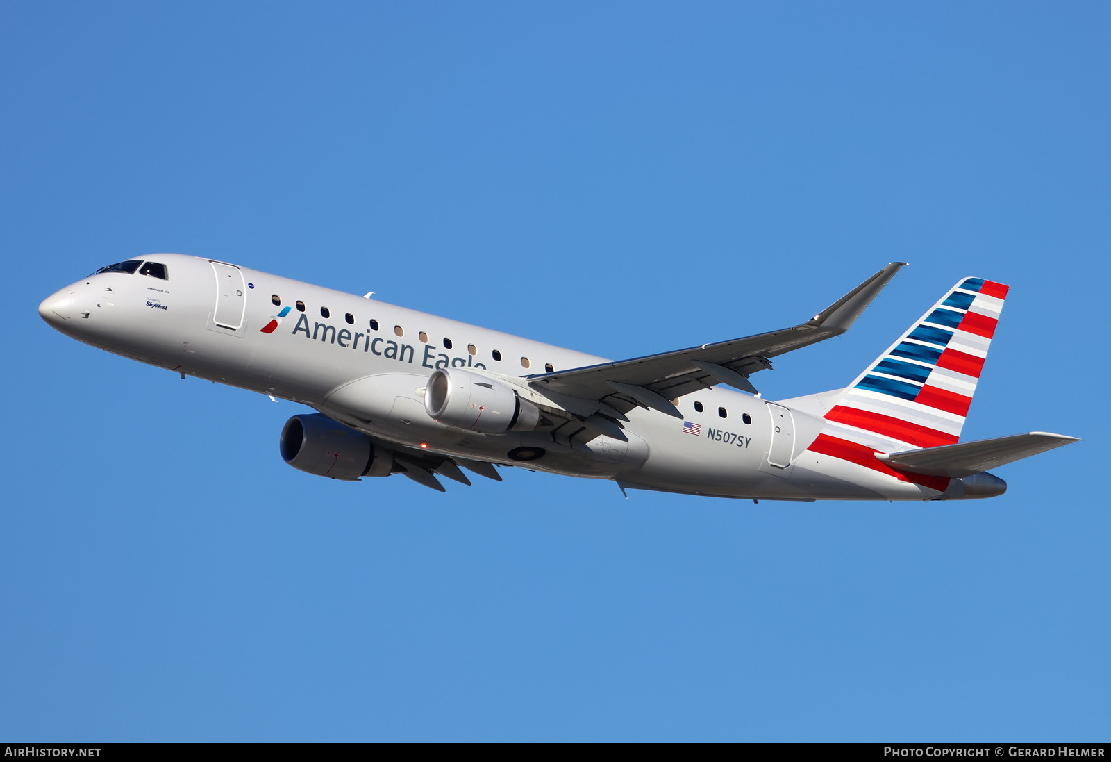 Aircraft Photo of N507SY | Embraer 175LR (ERJ-170-200LR) | American Eagle | AirHistory.net #443601