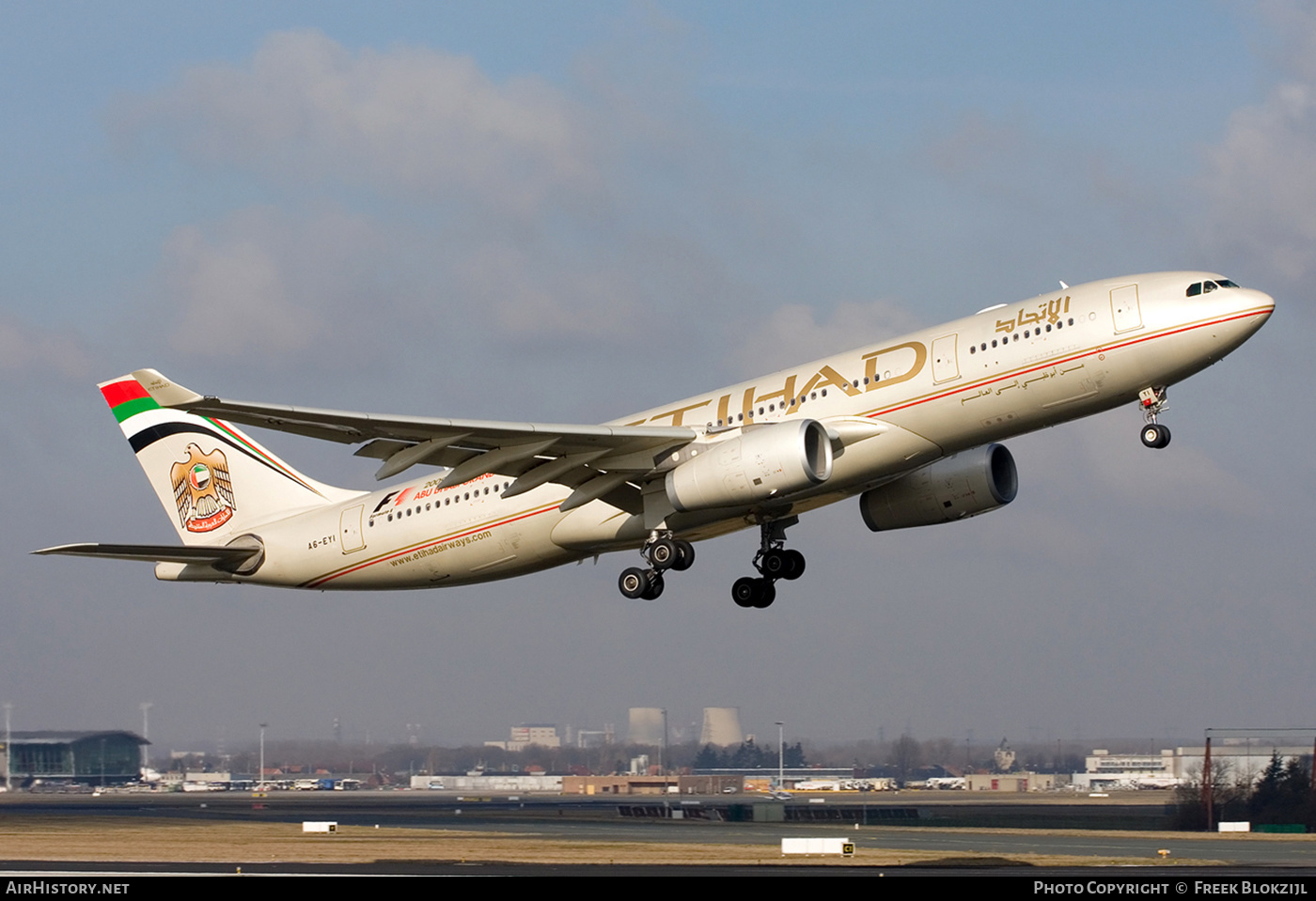 Aircraft Photo of A6-EYI | Airbus A330-243 | Etihad Airways | AirHistory.net #443632