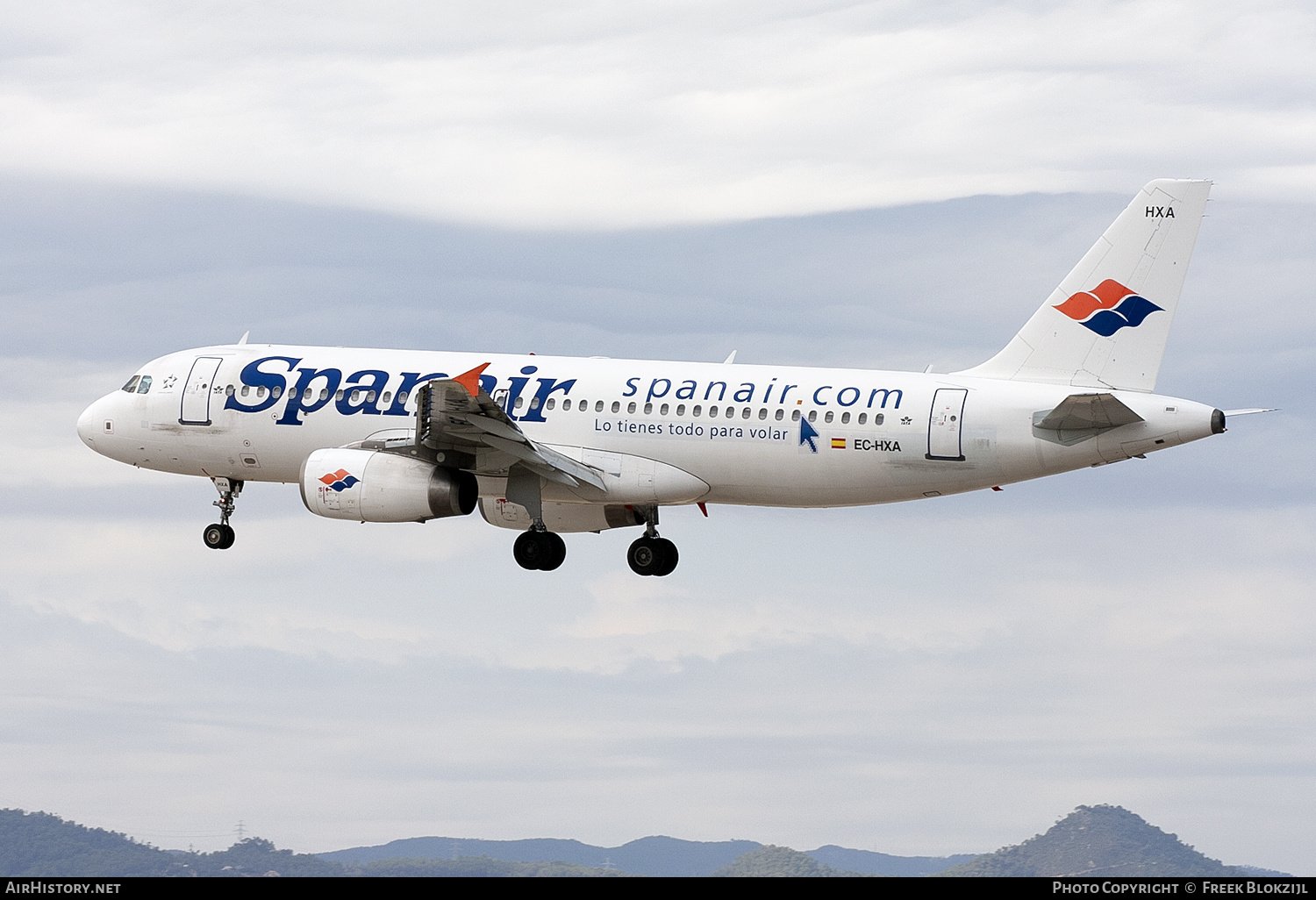 Aircraft Photo of EC-HXA | Airbus A320-232 | Spanair | AirHistory.net #443635