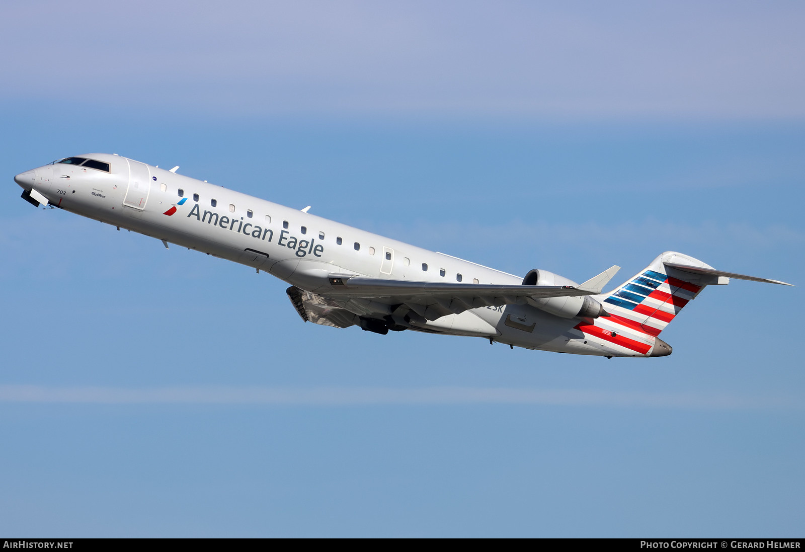 Aircraft Photo of N702SK | Bombardier CRJ-701ER (CL-600-2C10) | American Eagle | AirHistory.net #443646