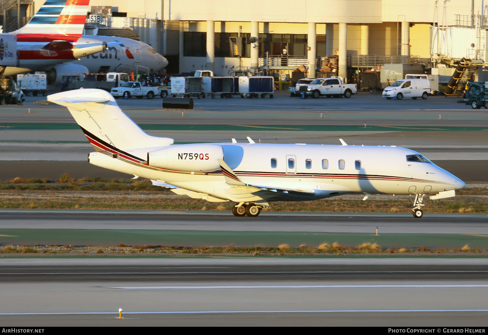 Aircraft Photo of N759QS | Bombardier Challenger 350 (BD-100-1A10) | AirHistory.net #443660