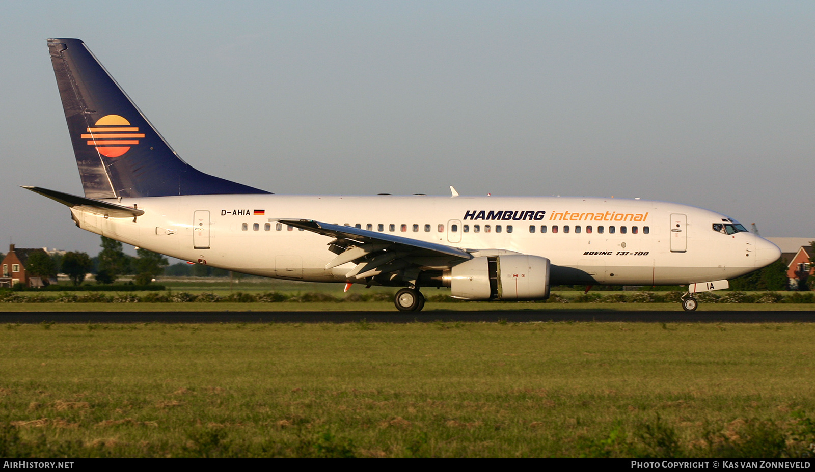 Aircraft Photo of D-AHIA | Boeing 737-73S | Hamburg International | AirHistory.net #443730