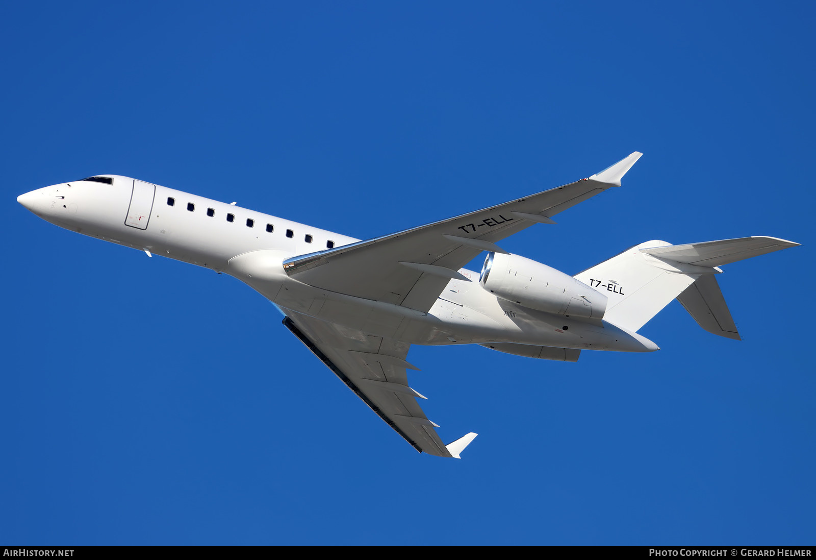 Aircraft Photo of T7-ELL | Bombardier Global Express (BD-700-1A10) | AirHistory.net #443795