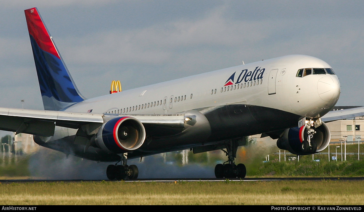 Aircraft Photo of N179DN | Boeing 767-332/ER | Delta Air Lines | AirHistory.net #443814