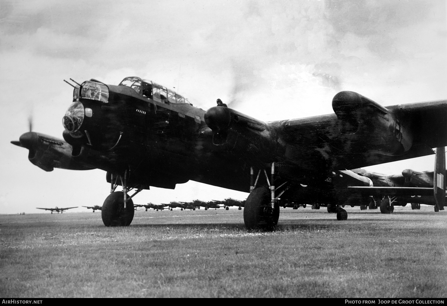 Aircraft Photo of R5620 | Avro 683 Lancaster B1 | UK - Air Force | AirHistory.net #443867