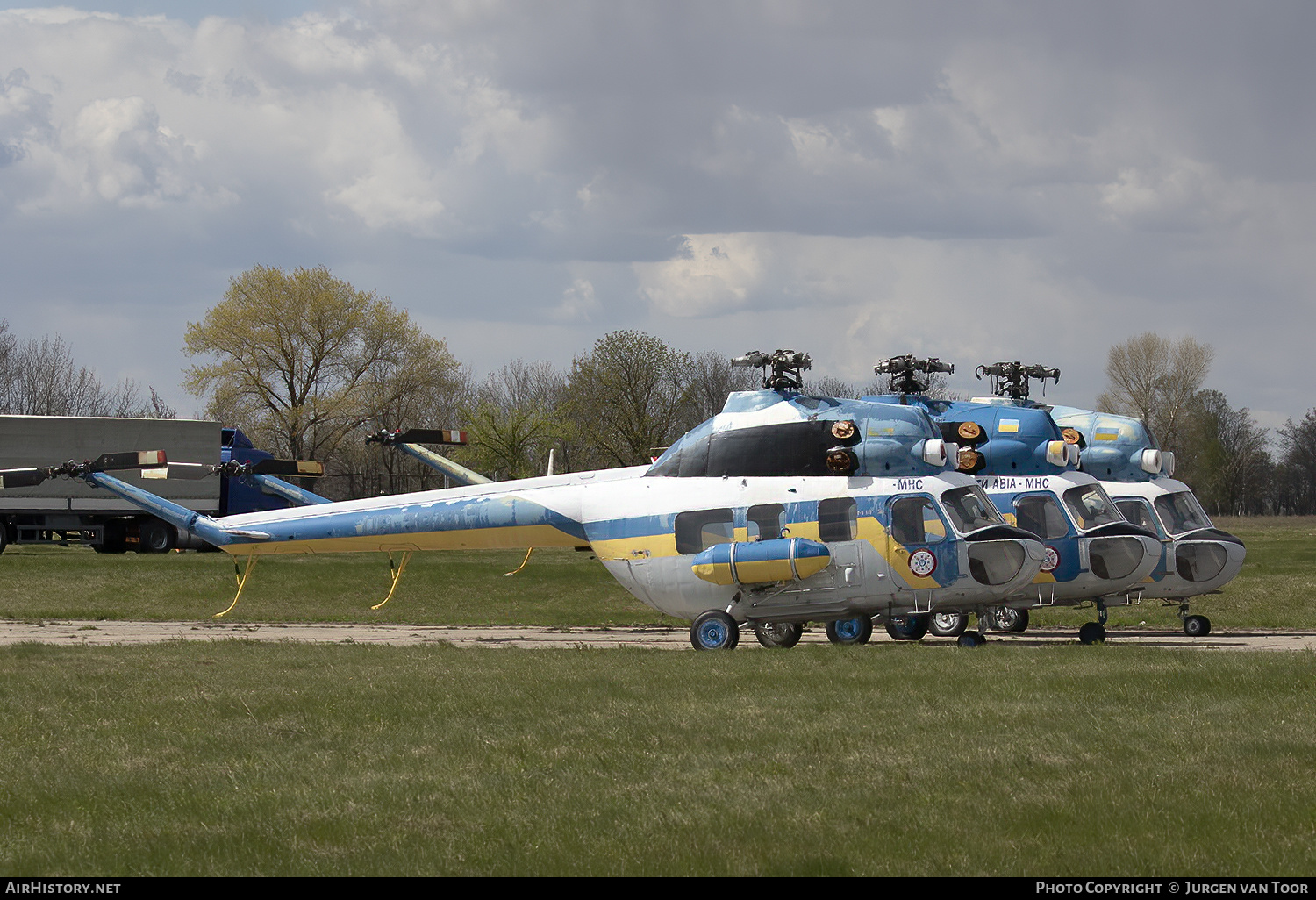 Aircraft Photo of UR-20407 | Mil Mi-2 | Ukraine - Ministry of Emergency Situations | AirHistory.net #443892