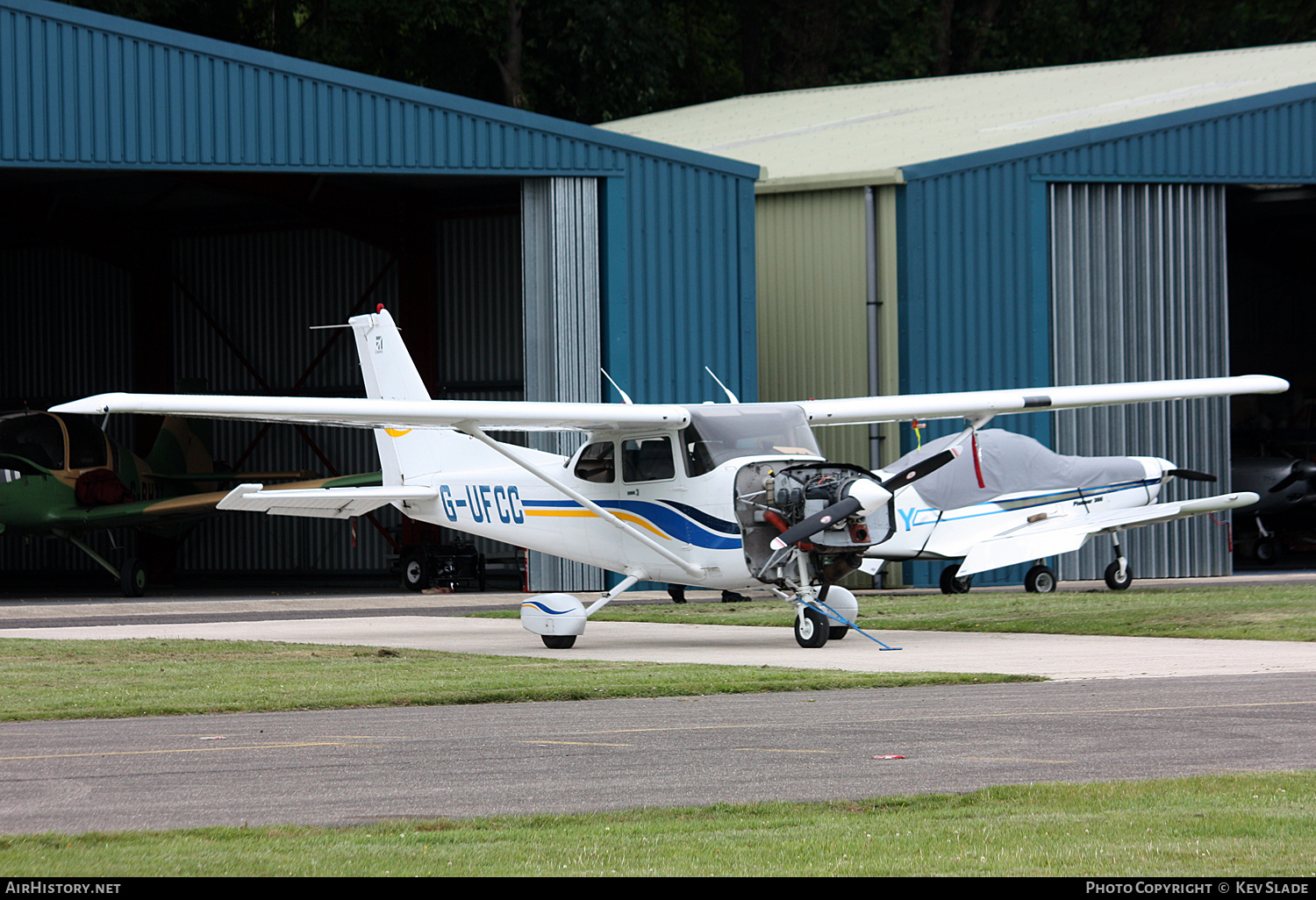 Aircraft Photo of G-UFCC | Cessna 172S Skyhawk | AirHistory.net #443901