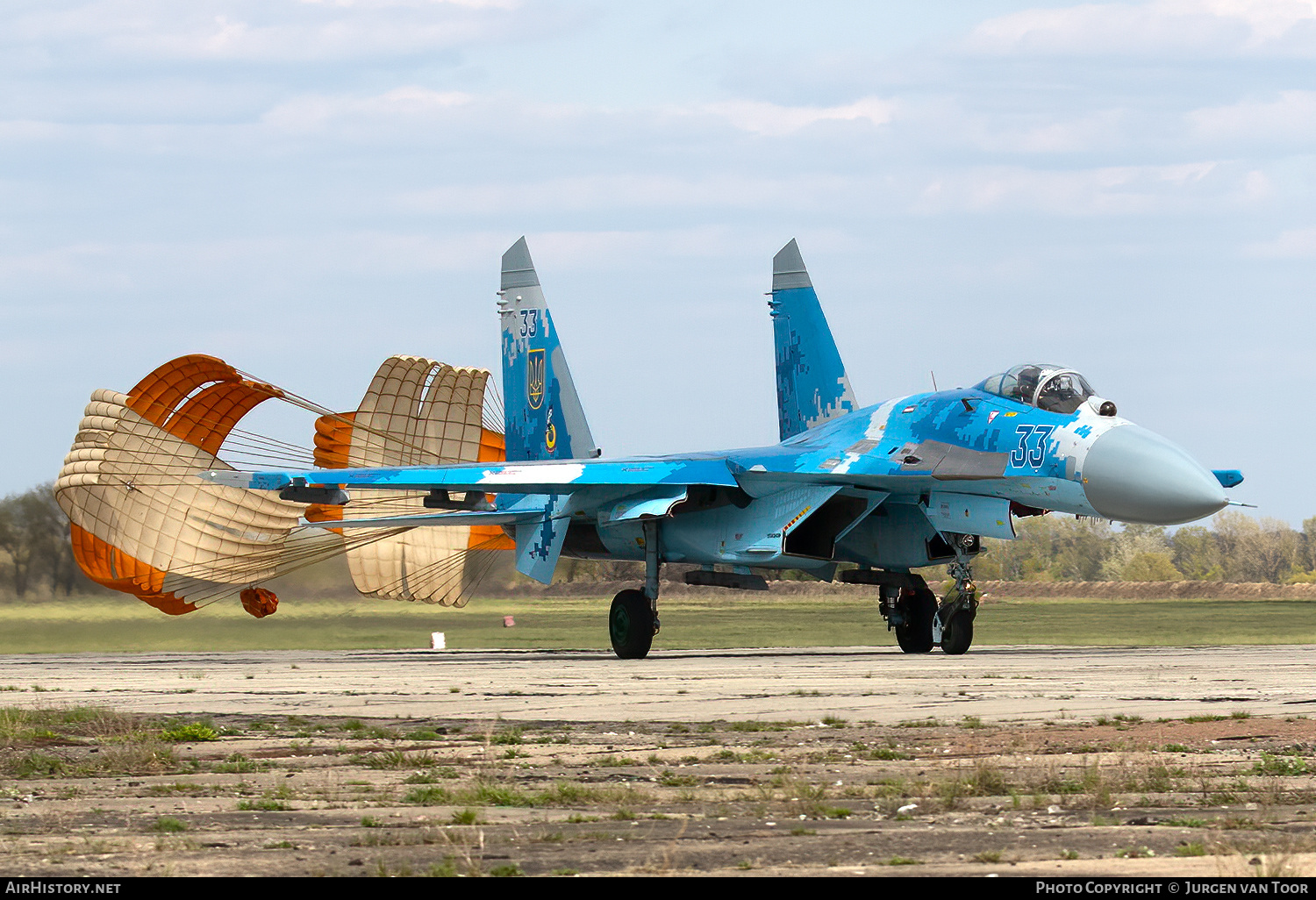Aircraft Photo of 33 blue | Sukhoi Su-27 | Ukraine - Air Force | AirHistory.net #443902