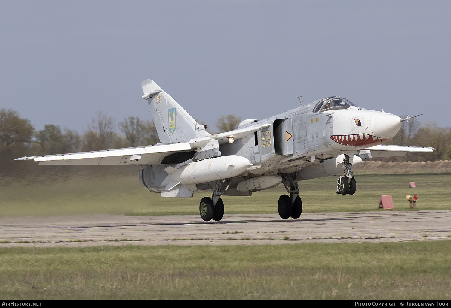 Aircraft Photo of 93 yellow | Sukhoi Su-24MR | Ukraine - Air Force | AirHistory.net #443903