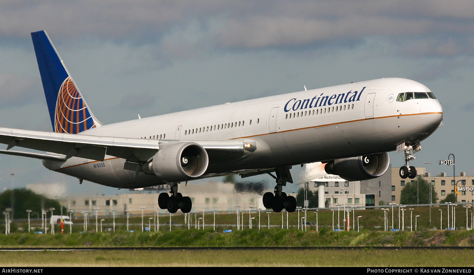 Aircraft Photo of N76055 | Boeing 767-424/ER | Continental Airlines | AirHistory.net #444163