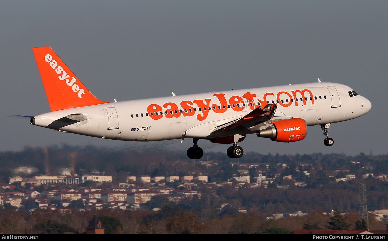 Aircraft Photo of G-EZTY | Airbus A320-214 | EasyJet | AirHistory.net #444295