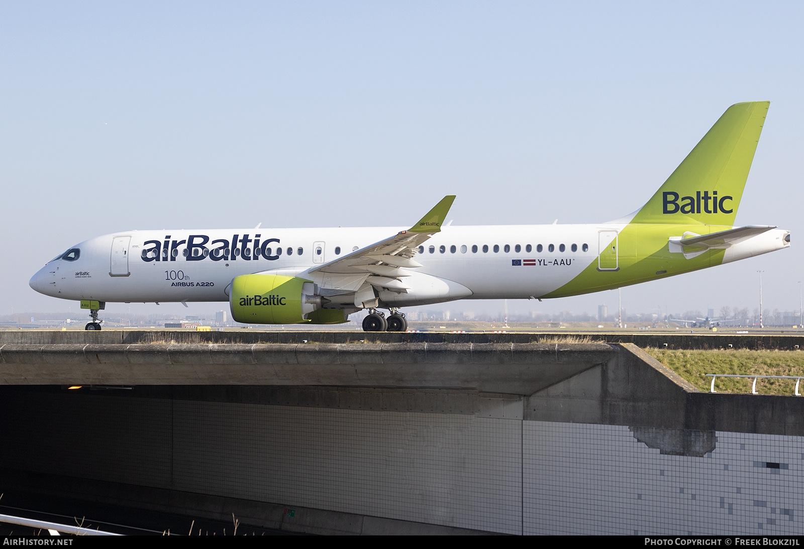 Aircraft Photo of YL-AAU | Airbus A220-371 (BD-500-1A11) | AirBaltic | AirHistory.net #444320