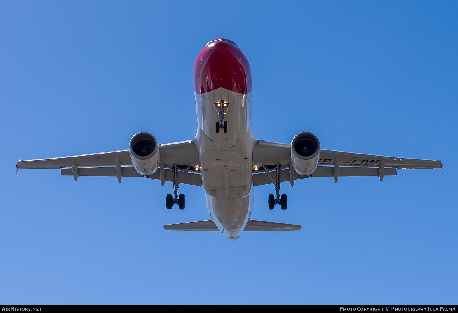 Aircraft Photo of HB-IJW | Airbus A320-214 | Edelweiss Air | AirHistory.net #444404