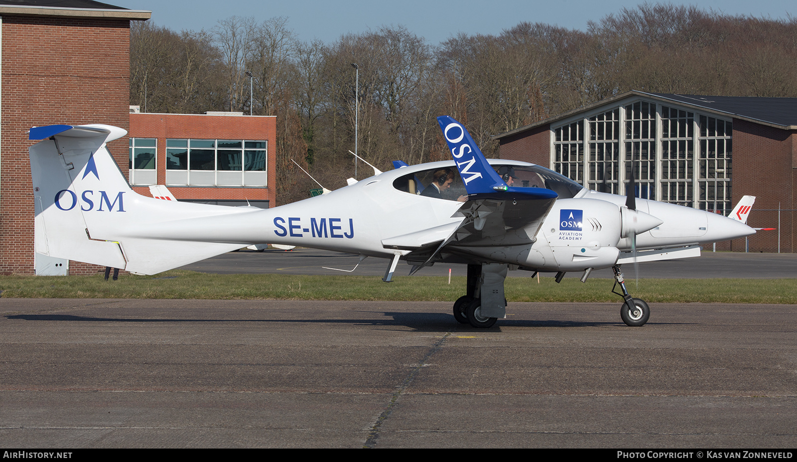 Aircraft Photo of SE-MEJ | Diamond DA42 Twin Star | OSM Aviation Academy | AirHistory.net #444441