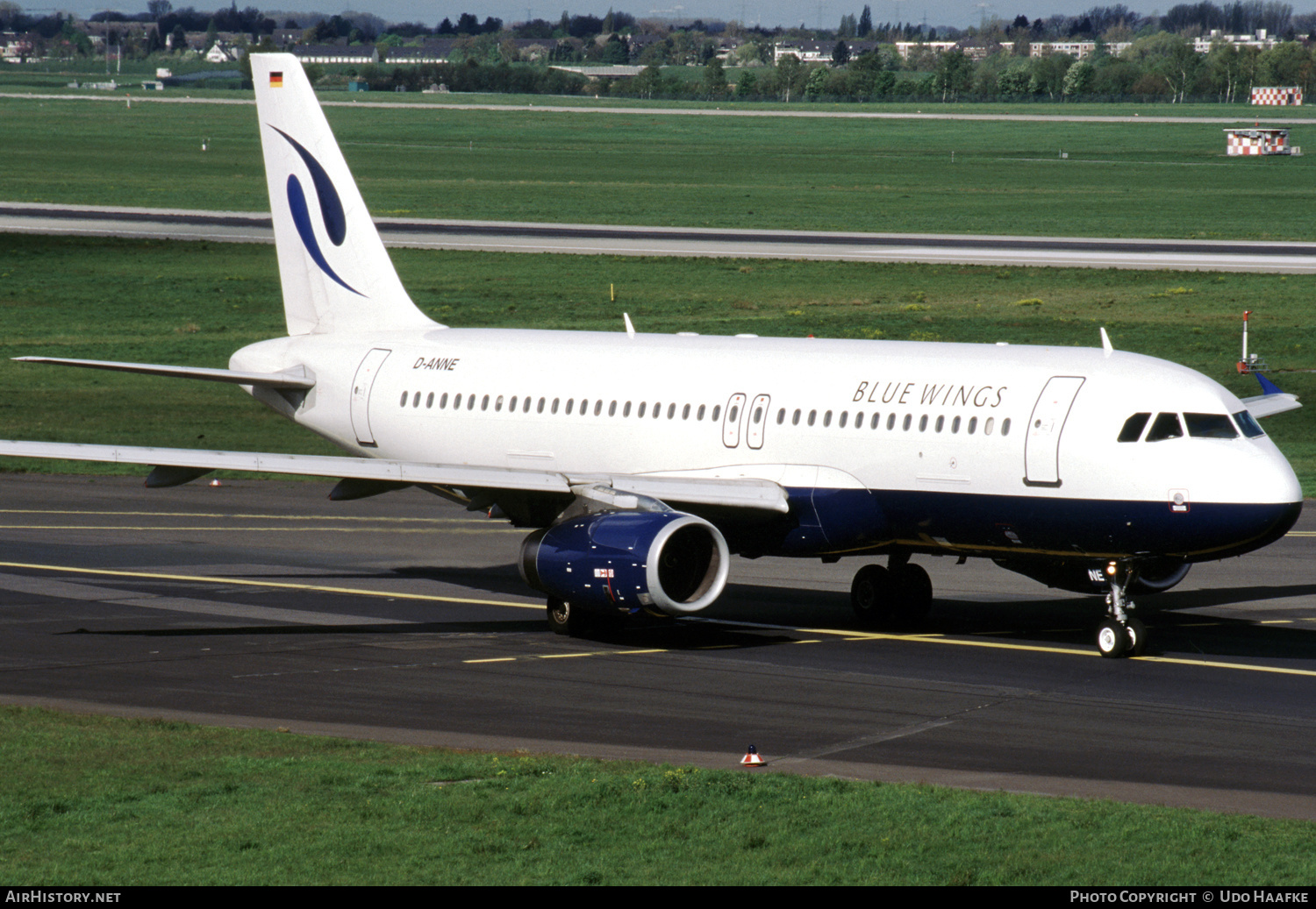 Aircraft Photo of D-ANNE | Airbus A320-232 | Blue Wings | AirHistory.net #444468