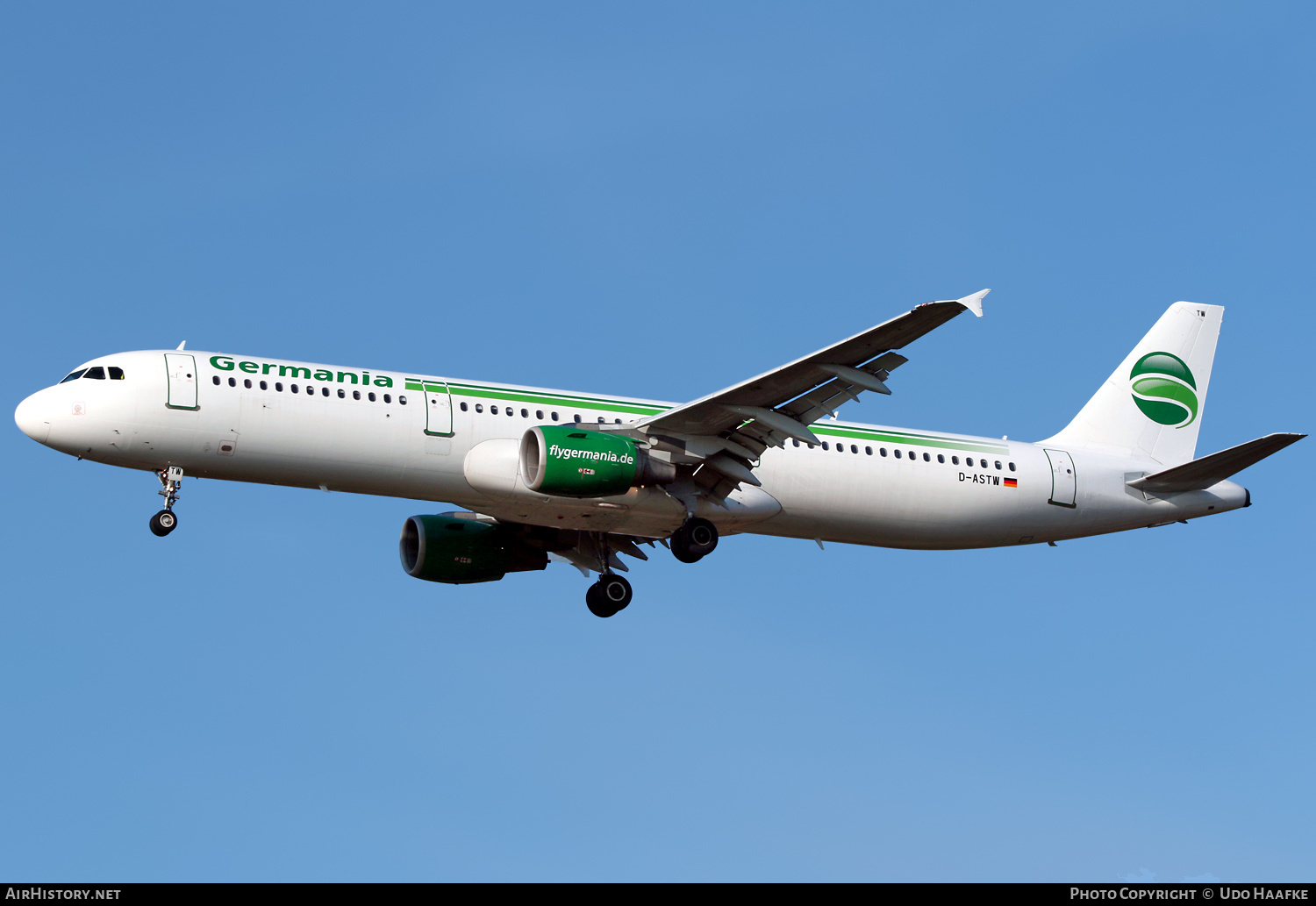 Aircraft Photo of D-ASTW | Airbus A321-211 | Germania | AirHistory.net #444472