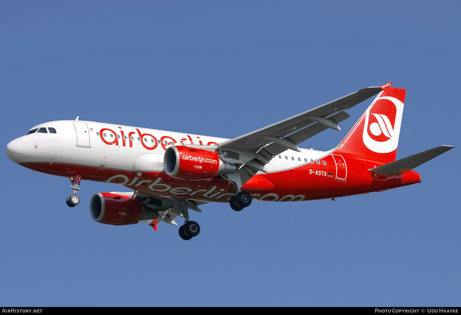 Aircraft Photo of D-ASTX | Airbus A319-112 | Air Berlin | AirHistory.net #444475