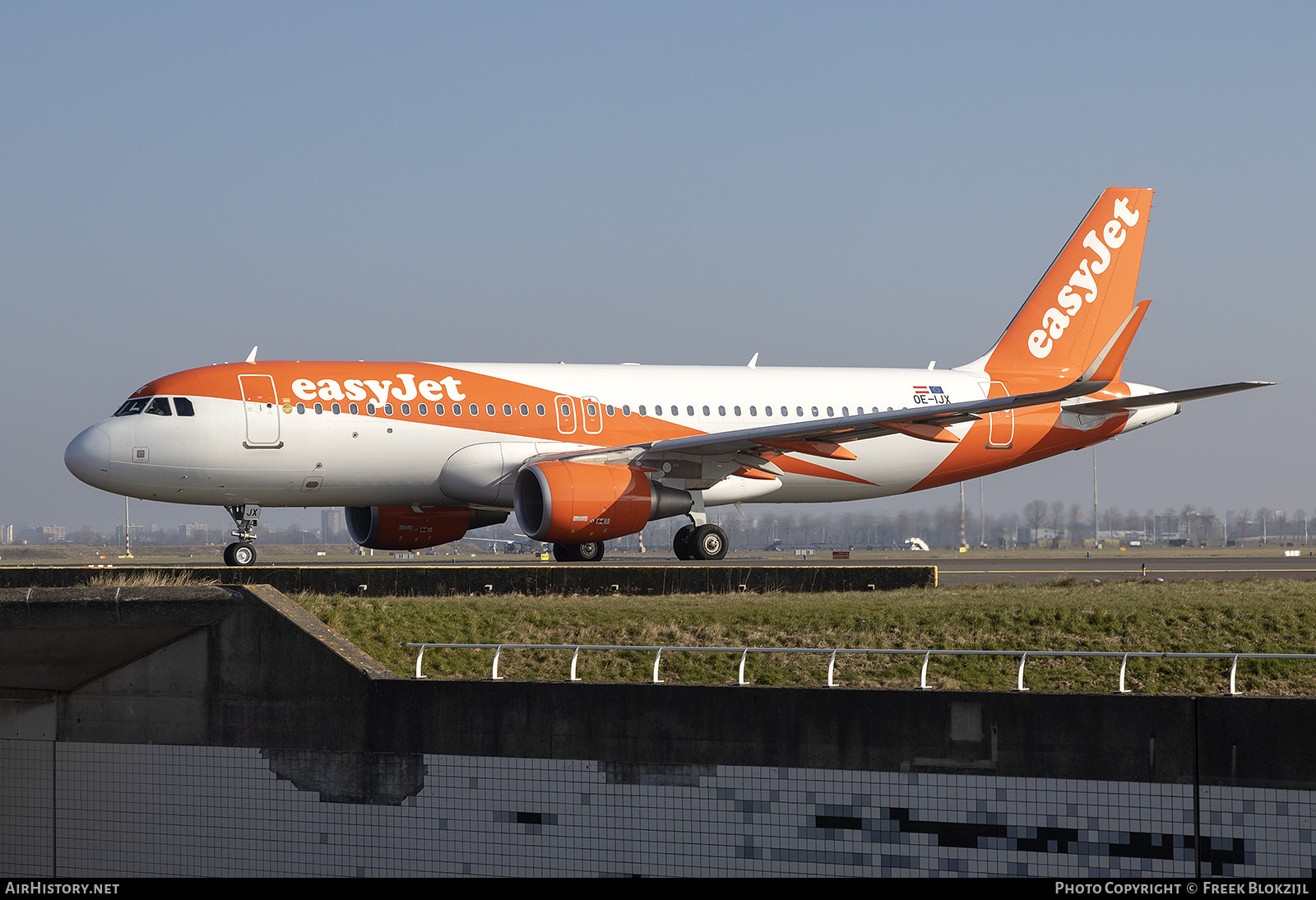 Aircraft Photo of OE-IJX | Airbus A320-214 | EasyJet | AirHistory.net #444491