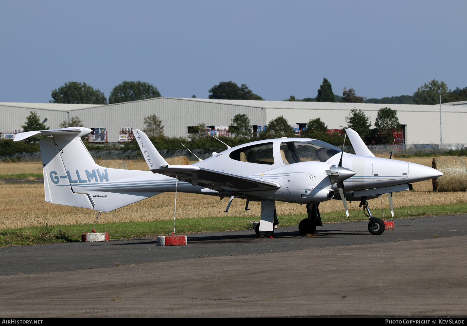 Aircraft Photo of G-LLMW | Diamond DA42 Twin Star | AirHistory.net #444518