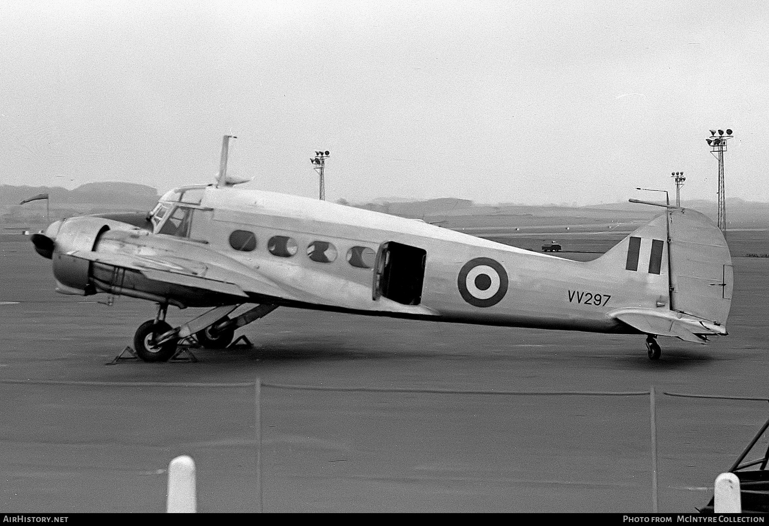 Aircraft Photo of VV297 | Avro 652A Anson T21 | UK - Air Force | AirHistory.net #444602