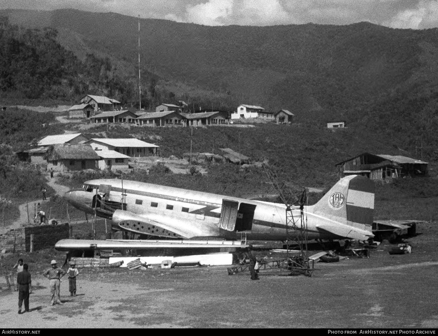 Aircraft Photo of TAM-09 | Douglas C-47 Skytrain | Bolivia - Transporte Aéreo Militar | AirHistory.net #444624