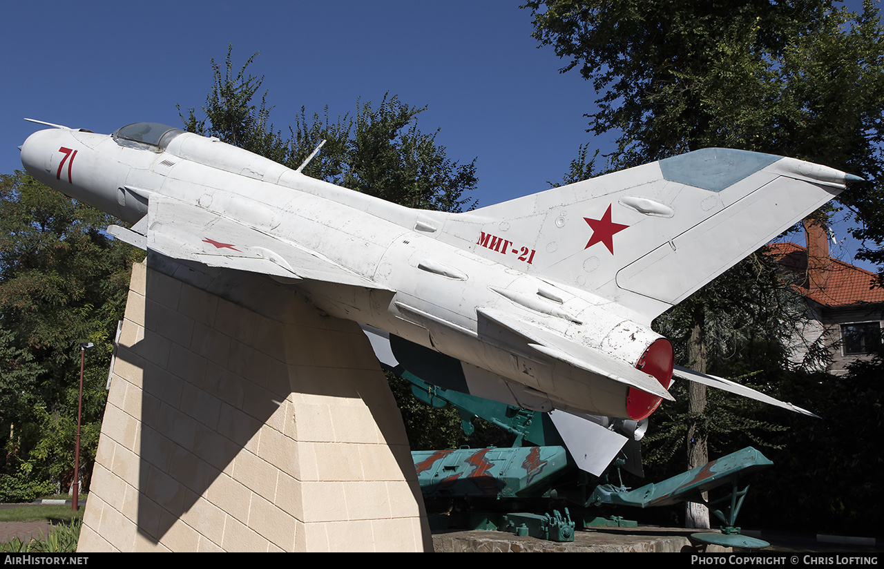 Aircraft Photo of 71 red | Mikoyan-Gurevich MiG-21PF | Russia - Air Force | AirHistory.net #444665