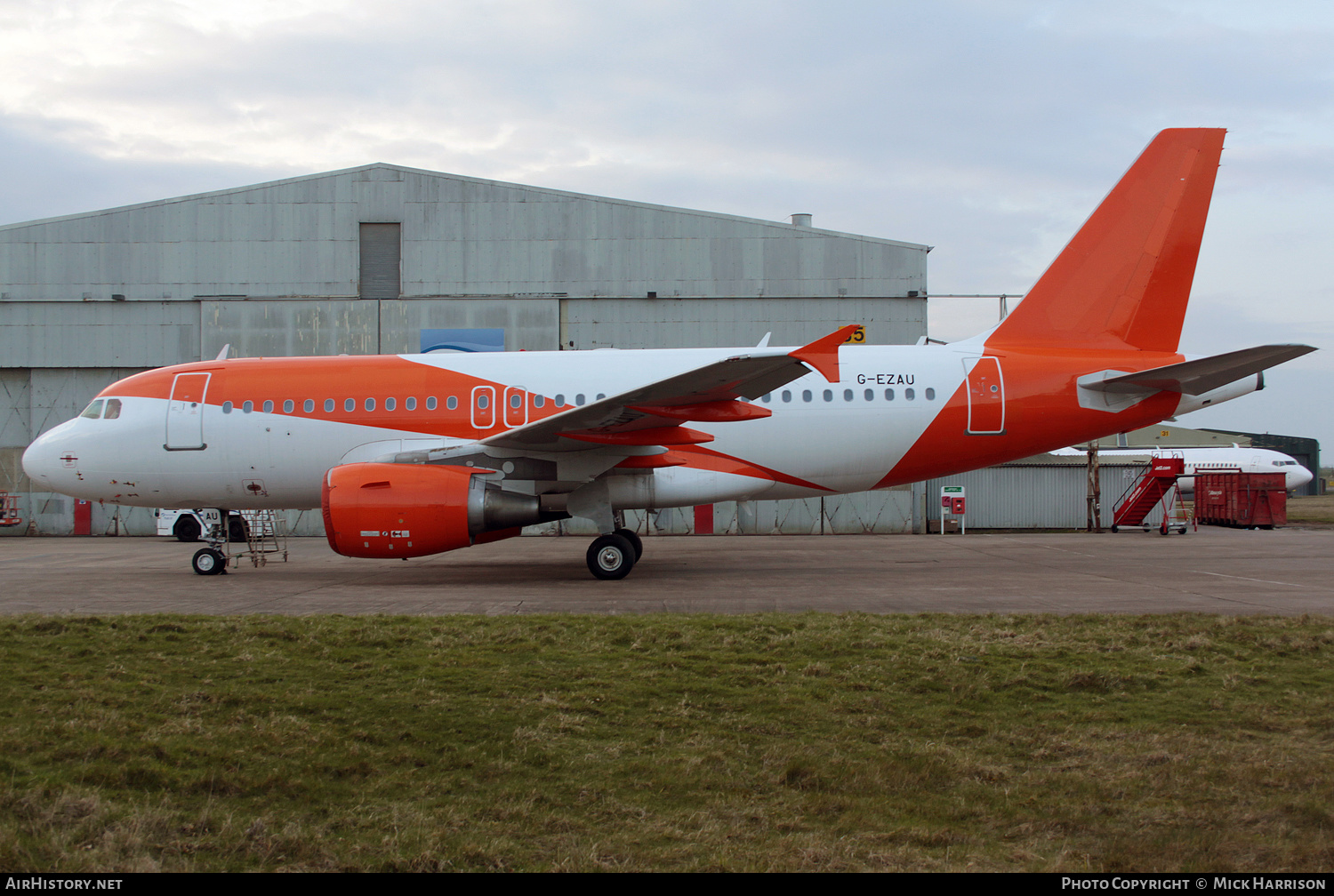 Aircraft Photo of G-EZAU | Airbus A319-111 | AirHistory.net #444798