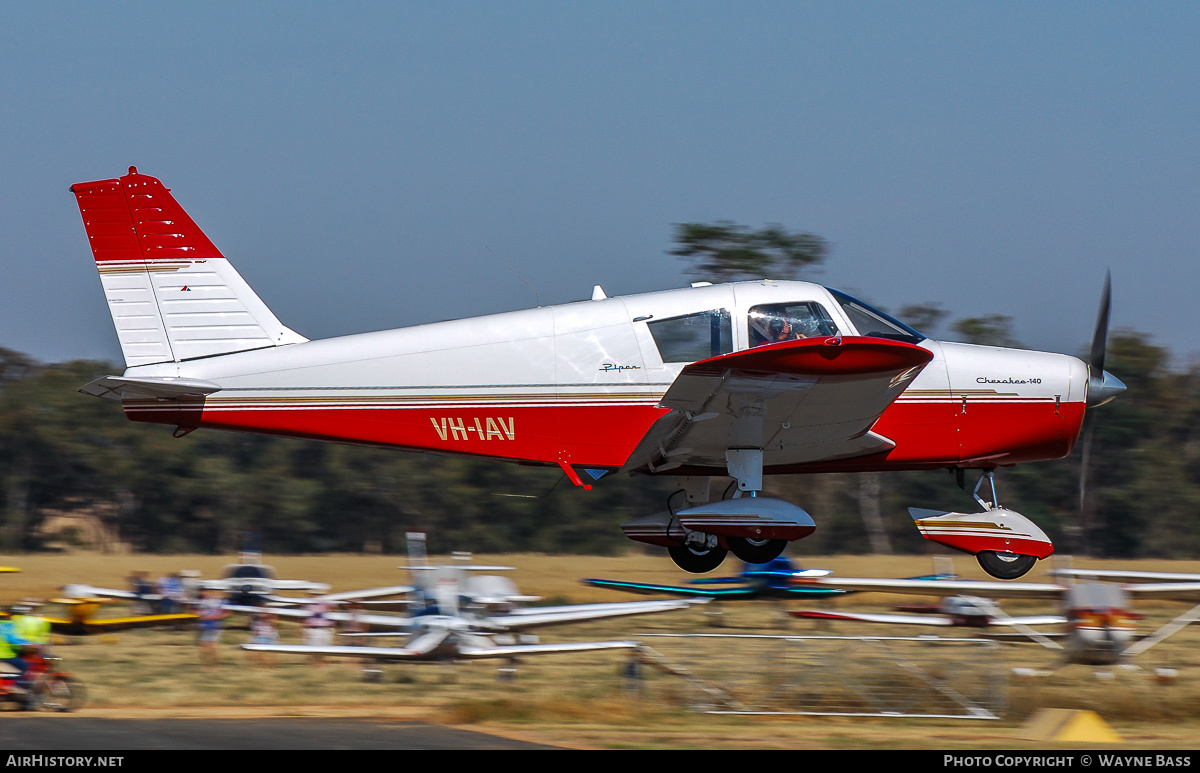 Aircraft Photo of VH-IAV | Piper PA-28-140 Cherokee | AirHistory.net #444906