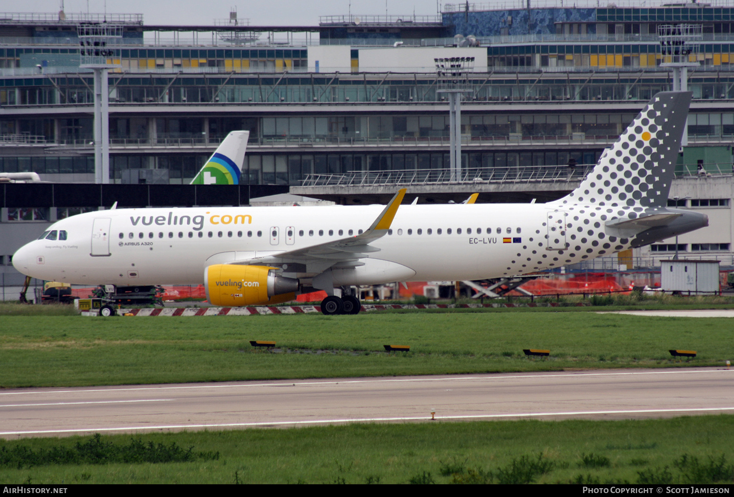Aircraft Photo of EC-LVU | Airbus A320-214 | Vueling Airlines | AirHistory.net #444926