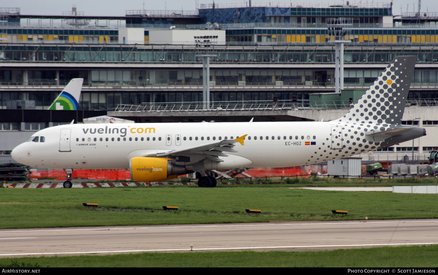 Aircraft Photo of EC-HGZ | Airbus A320-214 | Vueling Airlines | AirHistory.net #444934