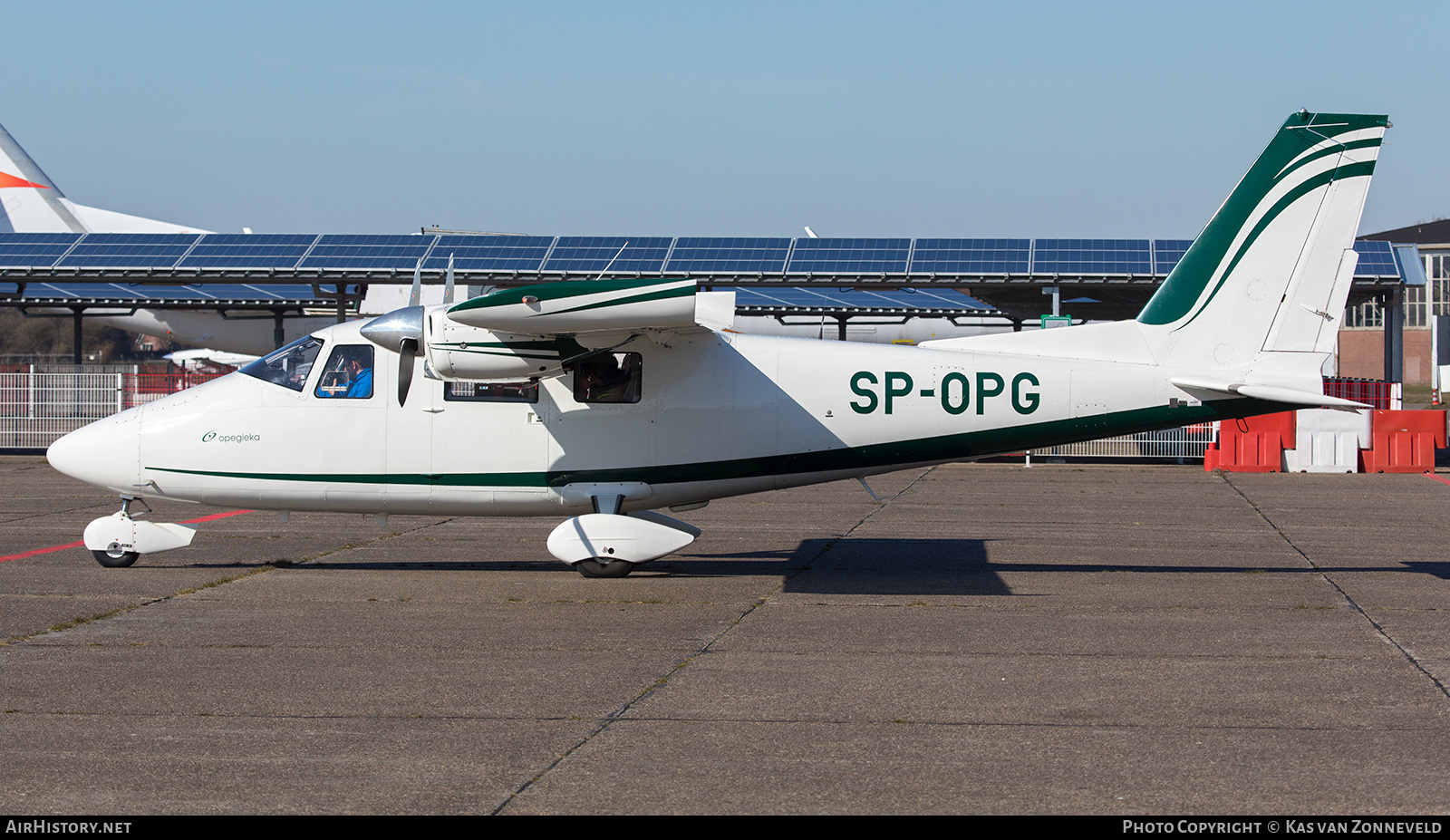 Aircraft Photo of SP-OPG | Vulcanair P-68C | Opegieka | AirHistory.net #444949